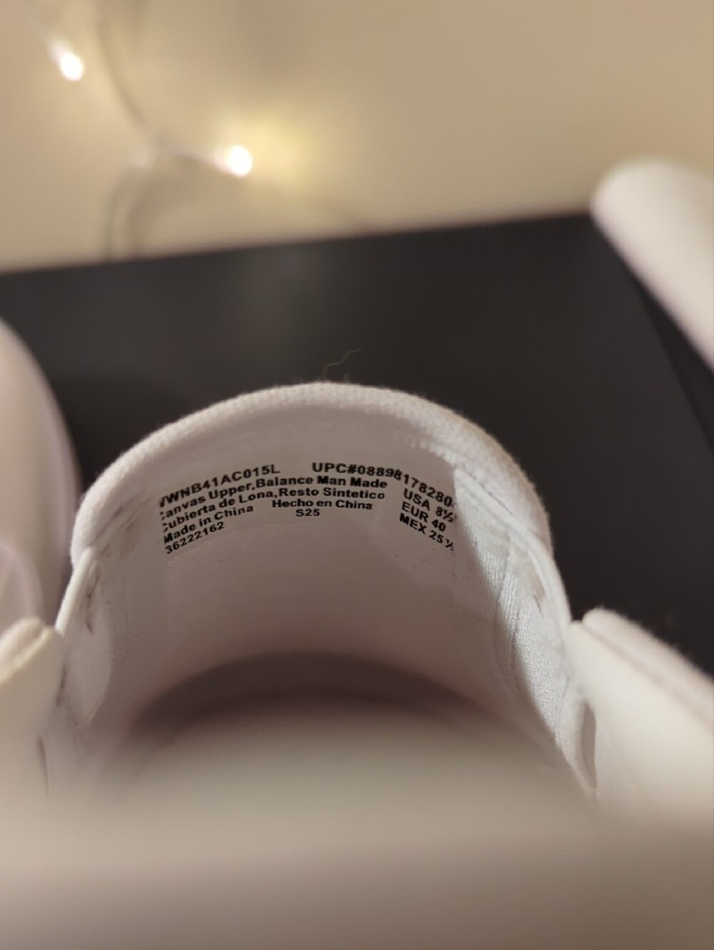 No Boundaries White Twin Gore Canvas Slip-On Sneakers, Wide Width 8 1/2 - Picture 6 of 8